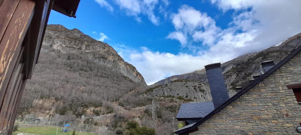 Apartamento Tarmanones Escarrilla Buitenkant foto