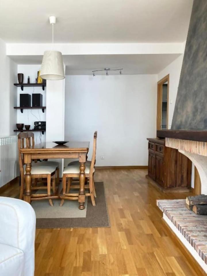 Apartamento Tarmanones Escarrilla Buitenkant foto